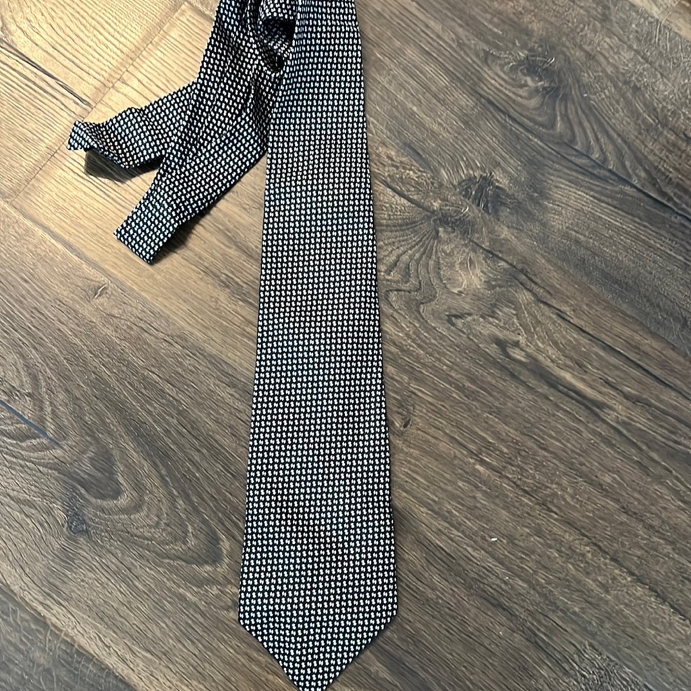 Barney’s New York tie
